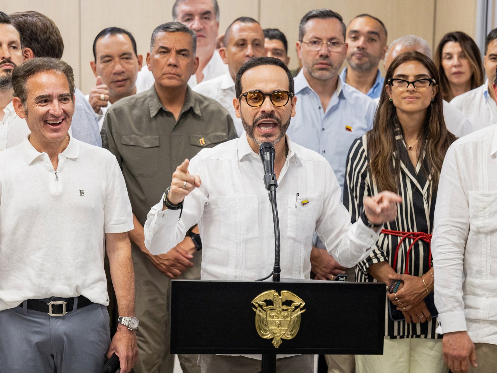 Colombia extradites leader of armed group to US in shift towards Washington