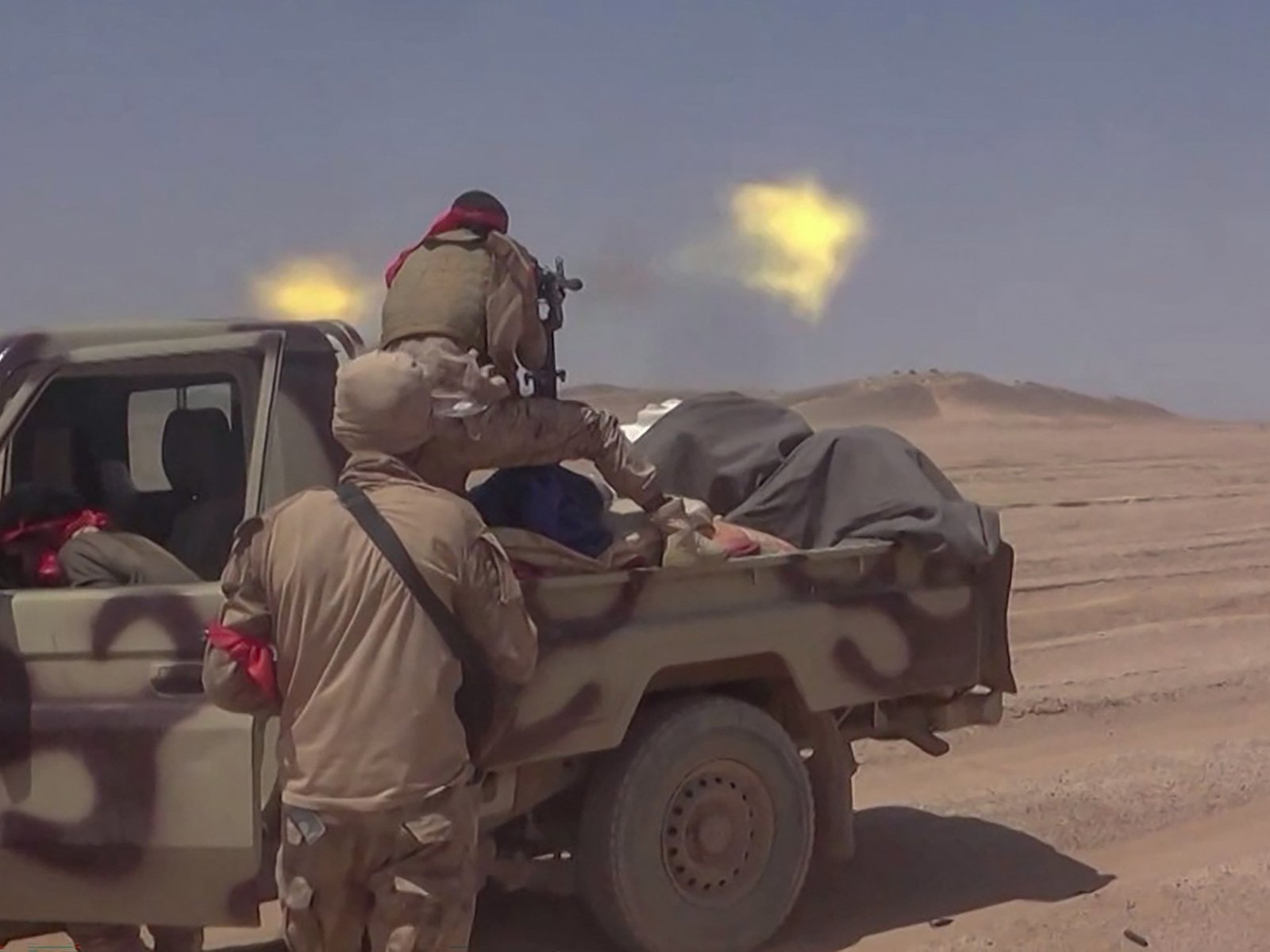 Yemeni government in military and diplomatic push to reverse Houthi gains