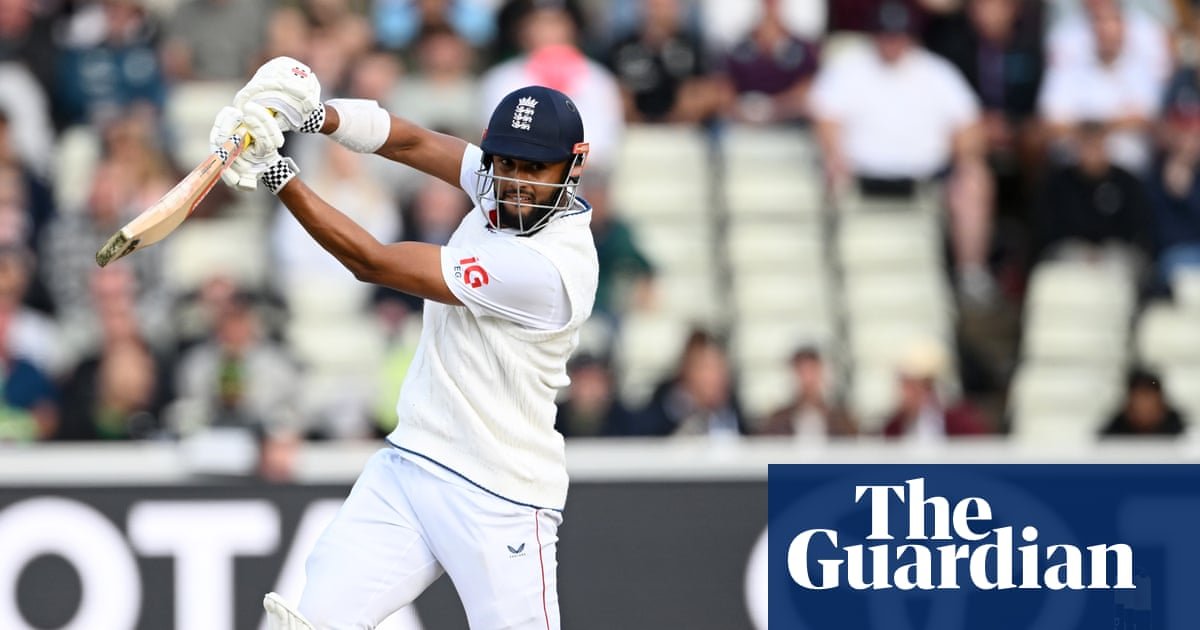 Gay and Brook put England in complete control after Pakistan crumble once more