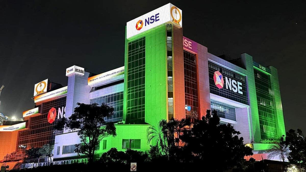 Supreme Court disposes of SEBI appeals against NSE in co-location, dark fibre cases