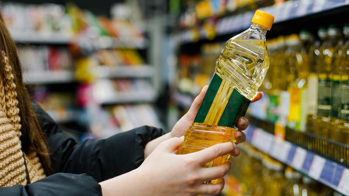 Import duty cut on edible oils ahead of festivals | Explained