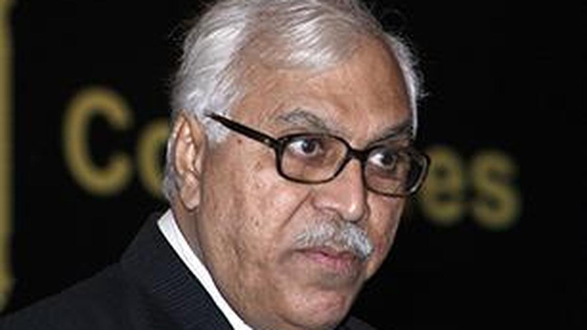 ECI should give details of decisions taken and whether they had majority backing: former Election Commissioners