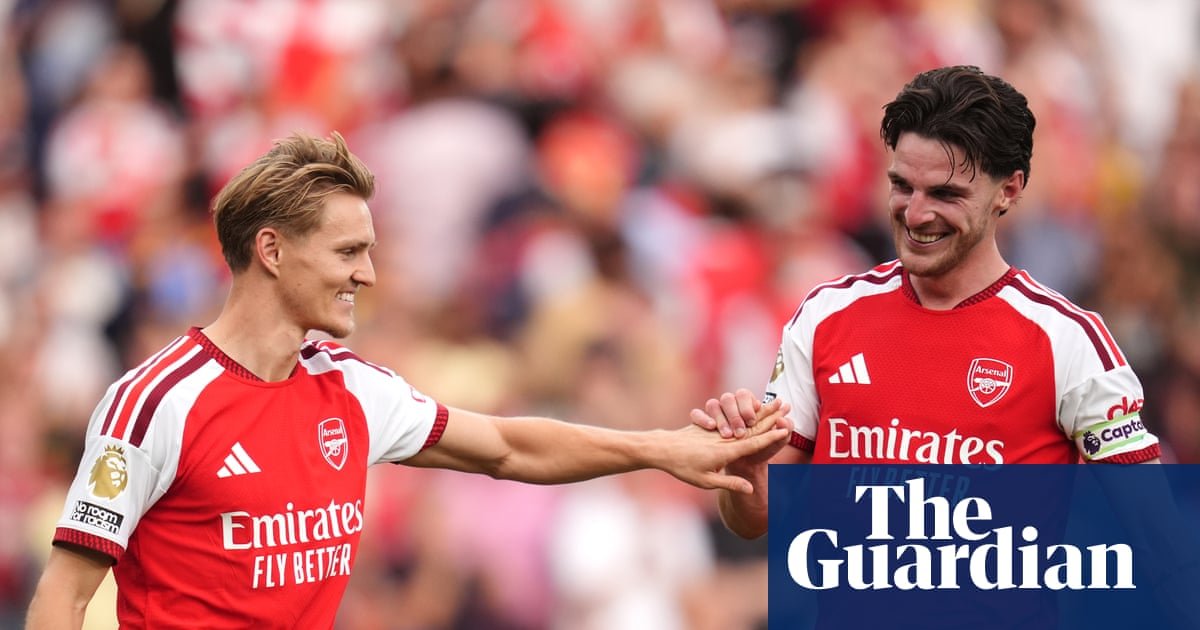 Arsenal beat Chelsea to maintain perfect start and late drama at Everton - Football Weekly