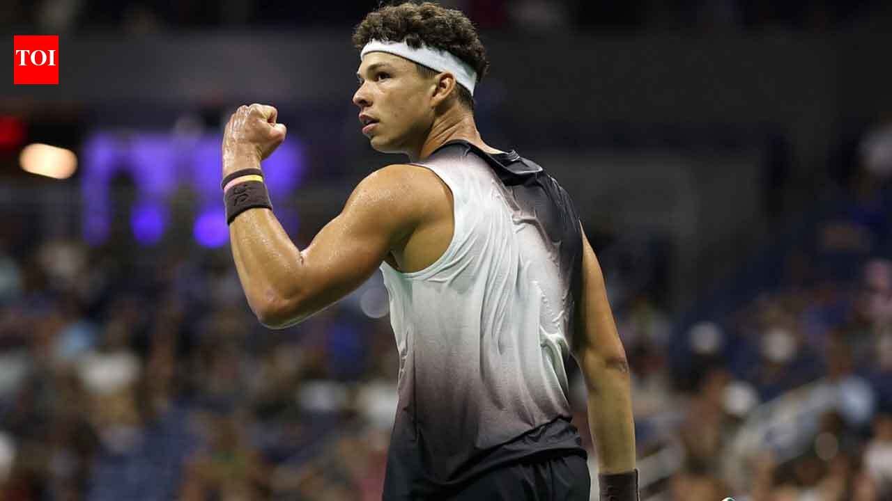 Ben Shelton stuns defending champion Carlos Alcaraz to reach US Open semifinals