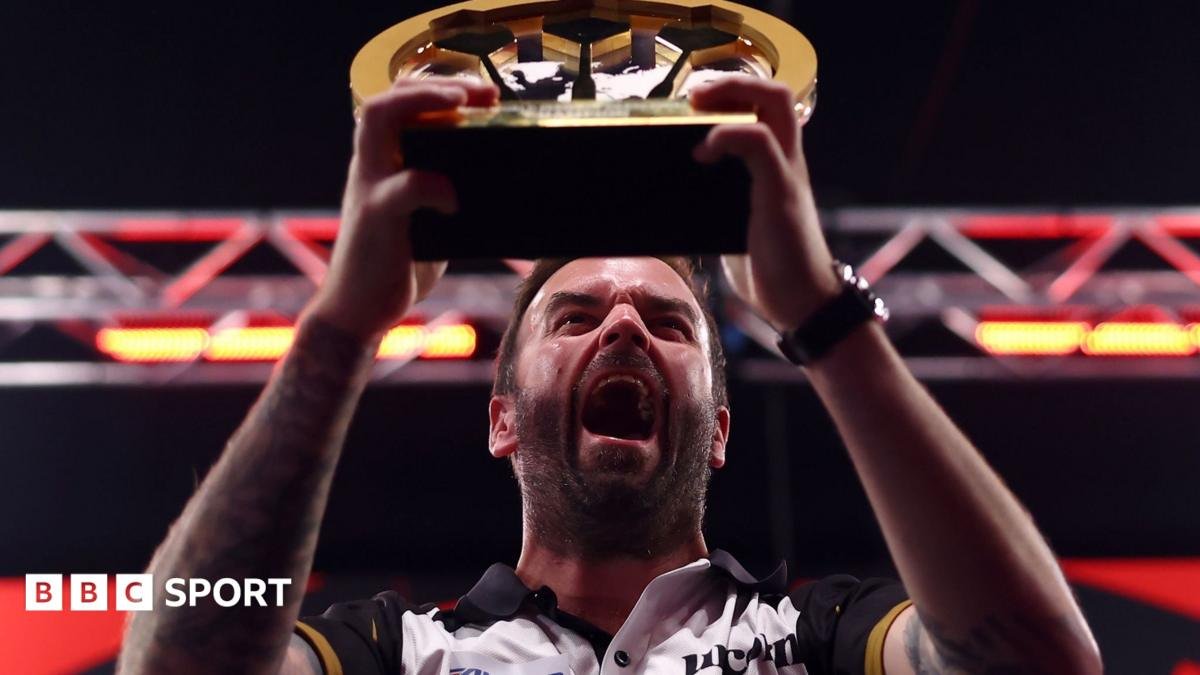 Smith wins World Series of Darts Finals as Littler run ends