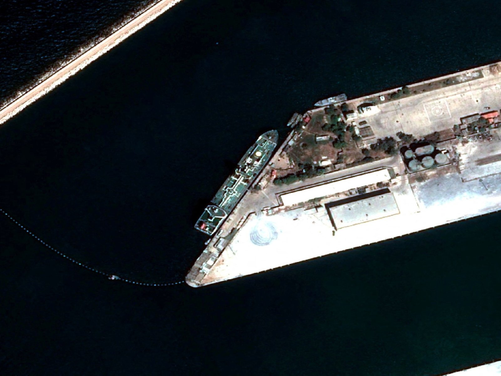 Russia resupplies military bases in Syria for first time under new deal