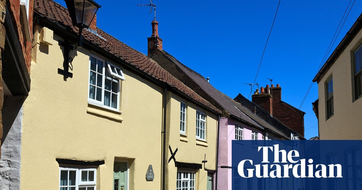 UK mortgage borrowers brace for rate jump amid global bond sell-off