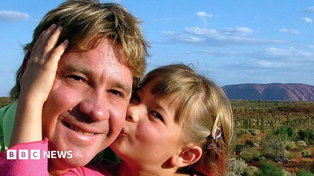 Steve Irwin's family celebrates 'superhero' dad, 20 years after shock death