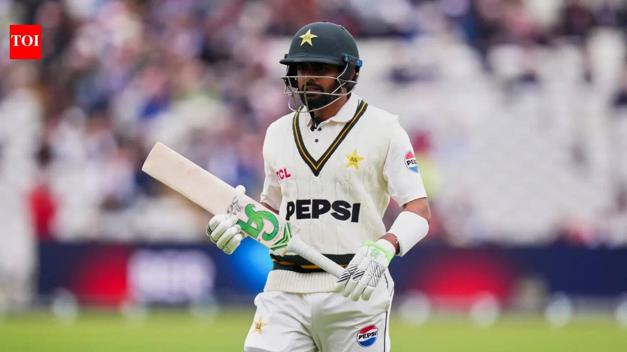 'Babar Azam struggles to handle captaincy': Waqar Younis warns 'losing a player'
