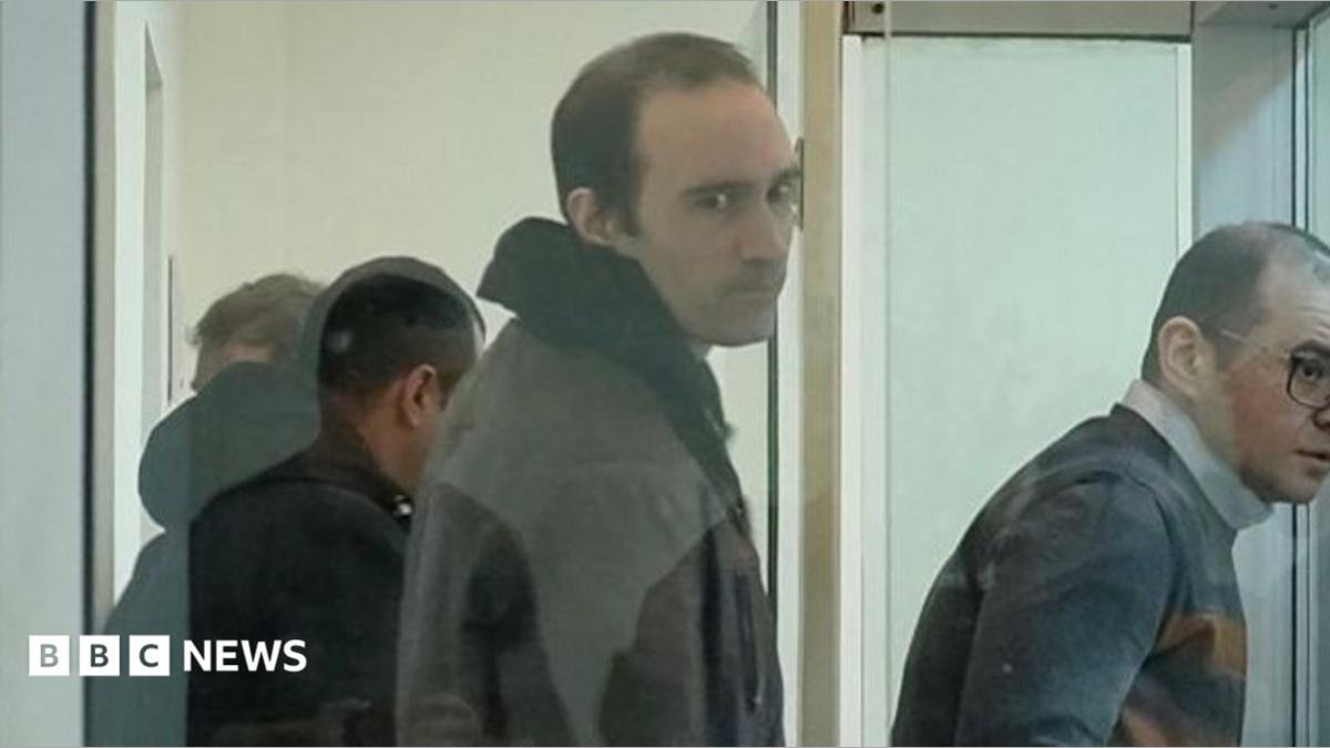 Azerbaijan pardons Frenchman after EU lifts sanctions on Russian billionaire