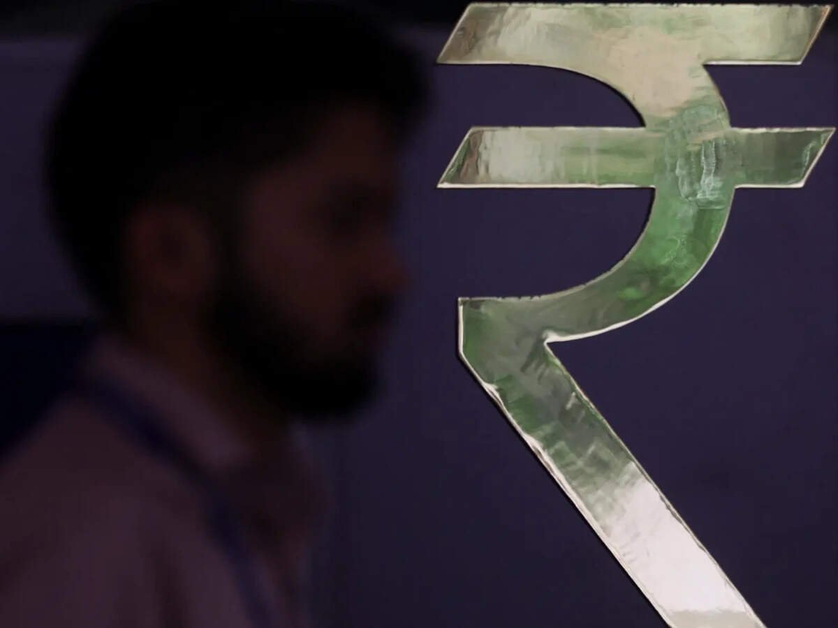 Rupee ends flat, anchored by RBI intervention in face of global strains