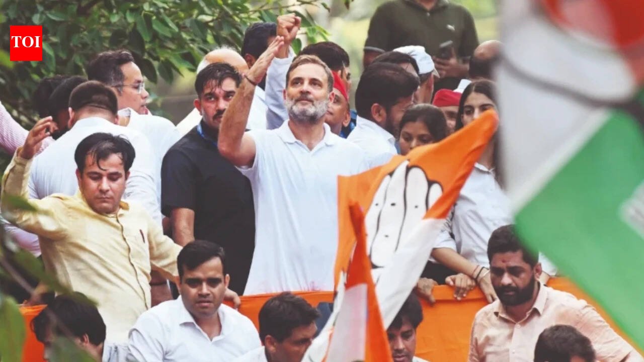 'Ball is in their court': Congress asks PM Modi to sack CEC if concerned about Delhi traders
