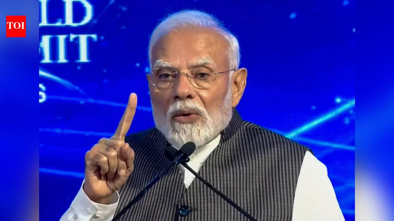 PM Modi calls for stronger global institutions; takes ‘failed product’ jab at Congress