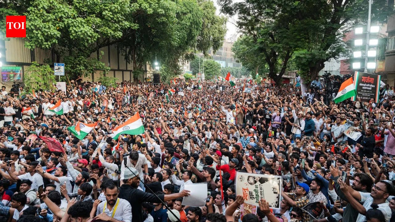 Protests against CEC Gyanesh Kumar: Over 700 detained in Delhi, thousands attend CJP stir in Mumbai - top developments