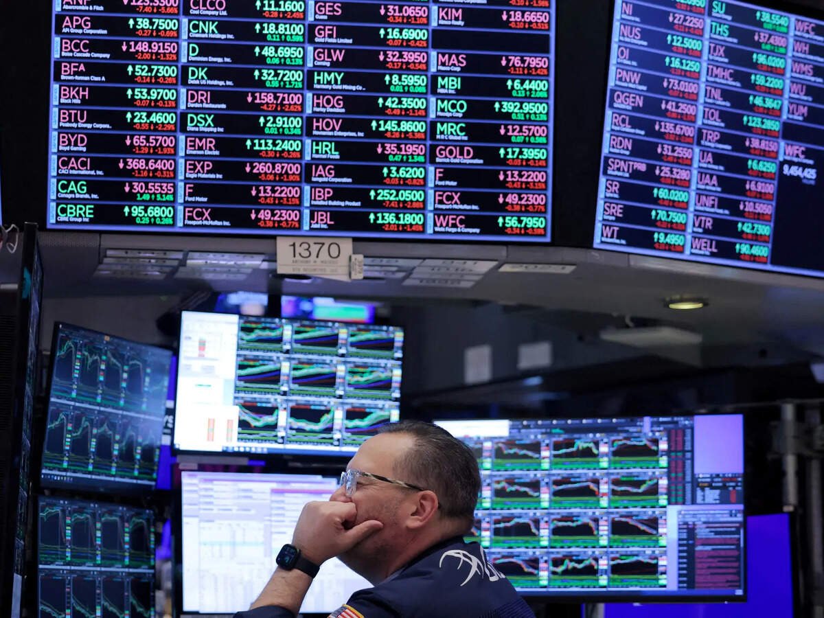 US stocks 2026: Moderna, SanDisk lead top 10 gainers delivering up to 734% returns