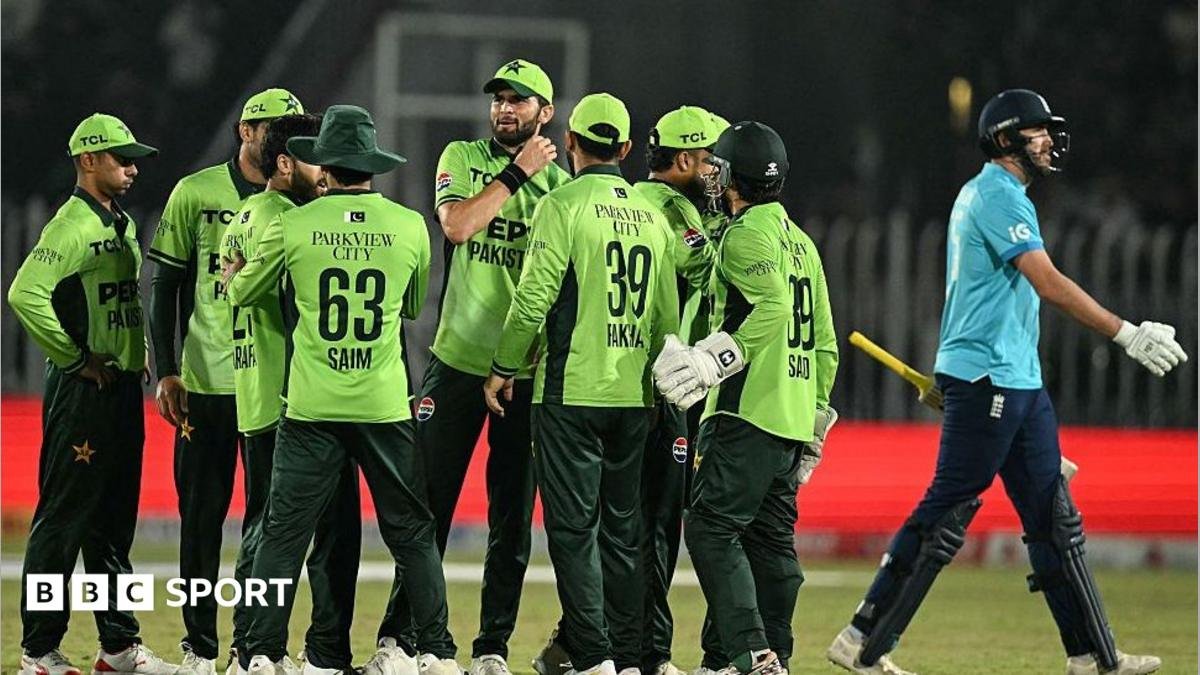 Sloppy England start winter with Pakistan defeat