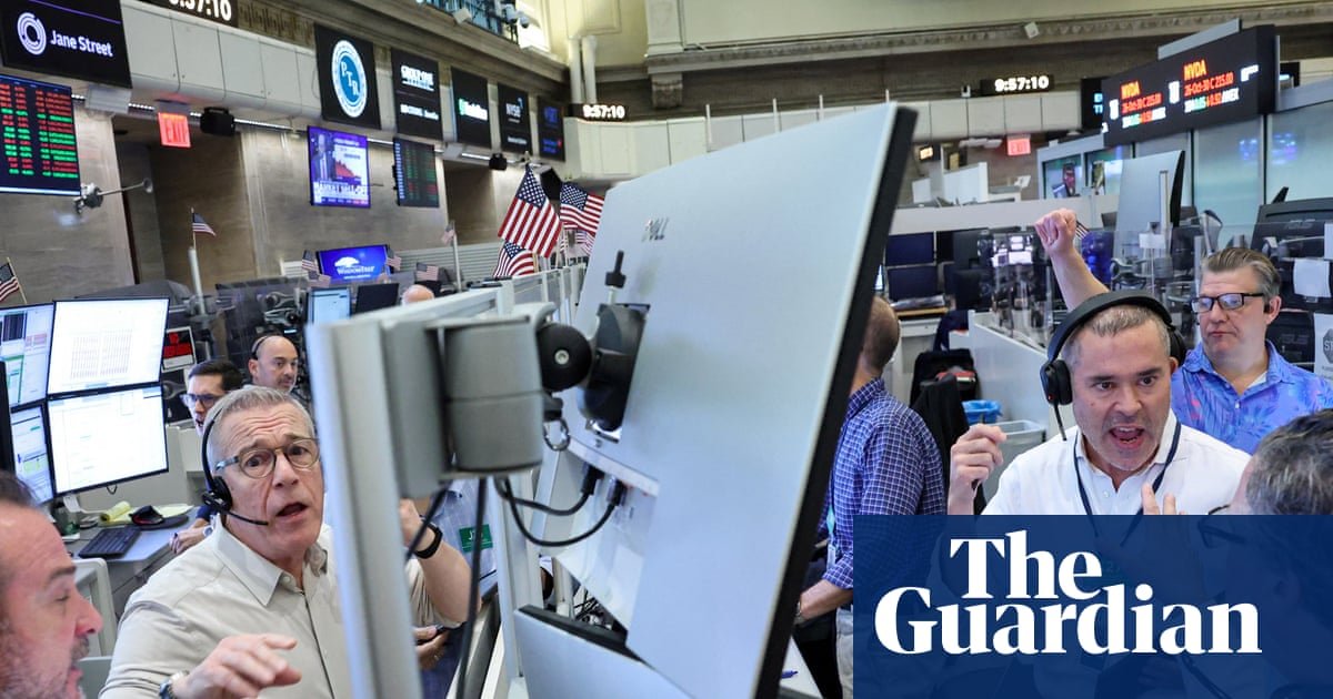 Tech sell-off drives US markets down by nearly $1tn after subpar earnings reports