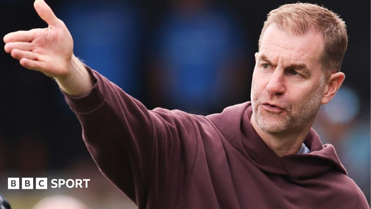 'I'm embarrassed' - Harrogate boss after 3-0 defeat by nine-man Carlisle