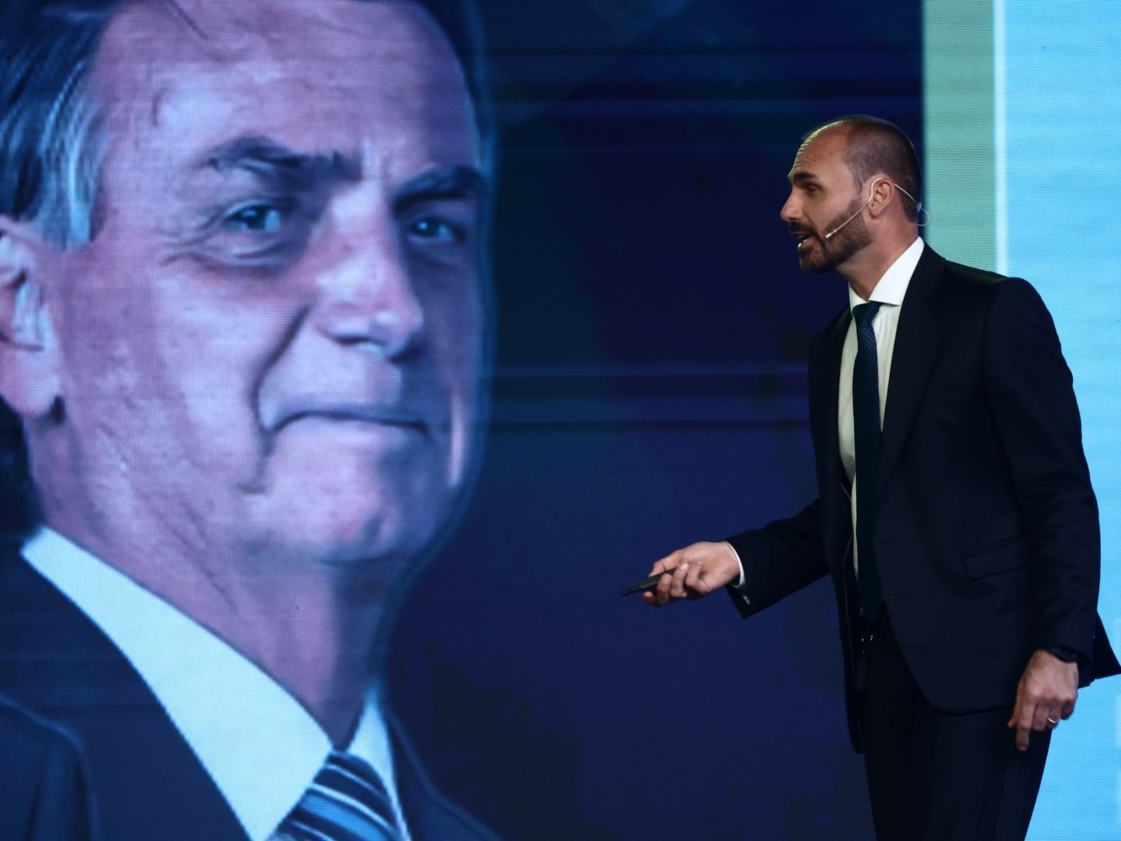 Brazilian Supreme Court judge issues arrest warrant for Eduardo Bolsonaro