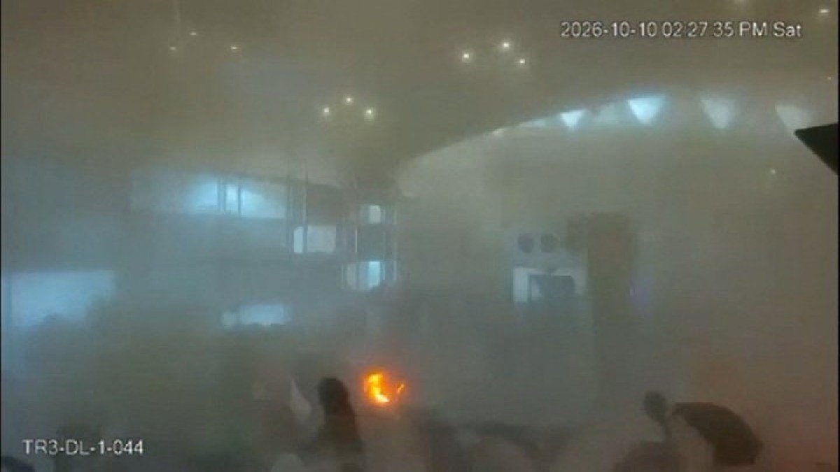 Saudi Arabia says 1 dead, 11 injured in latest attack on Riyadh airport