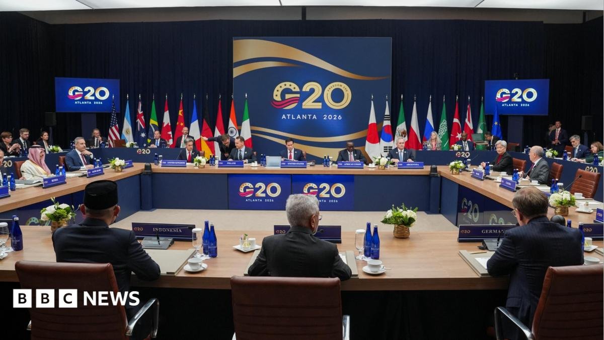 G20 'family photo' cancelled after protests over presence of Russian minister