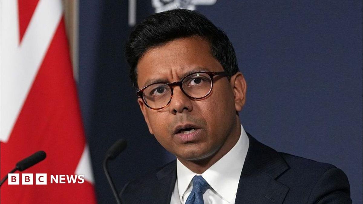 AI minister warns 'likely' UK's cyber defences will be breached