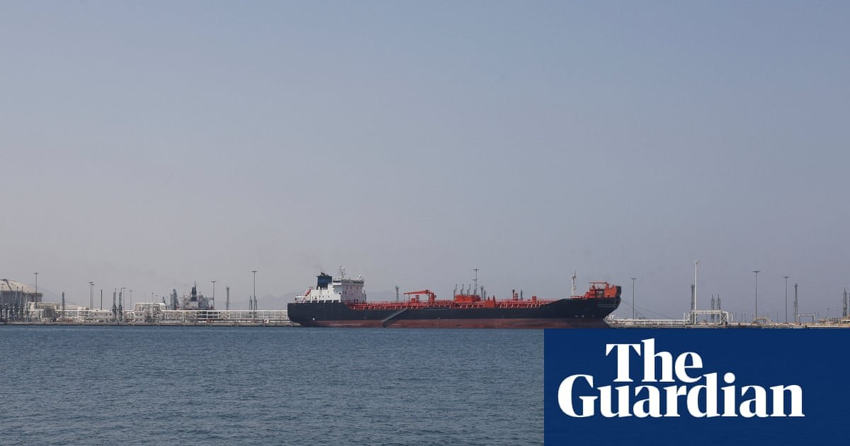 Oil price rises above $115 a barrel amid fears US will renew strikes on Iran