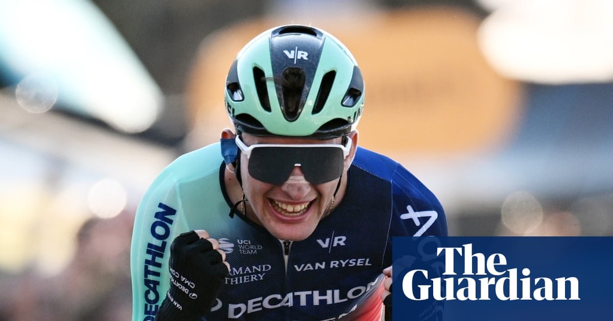 Riders stage safety protest before Giro di Lombardia: ‘We will not stand for this’
