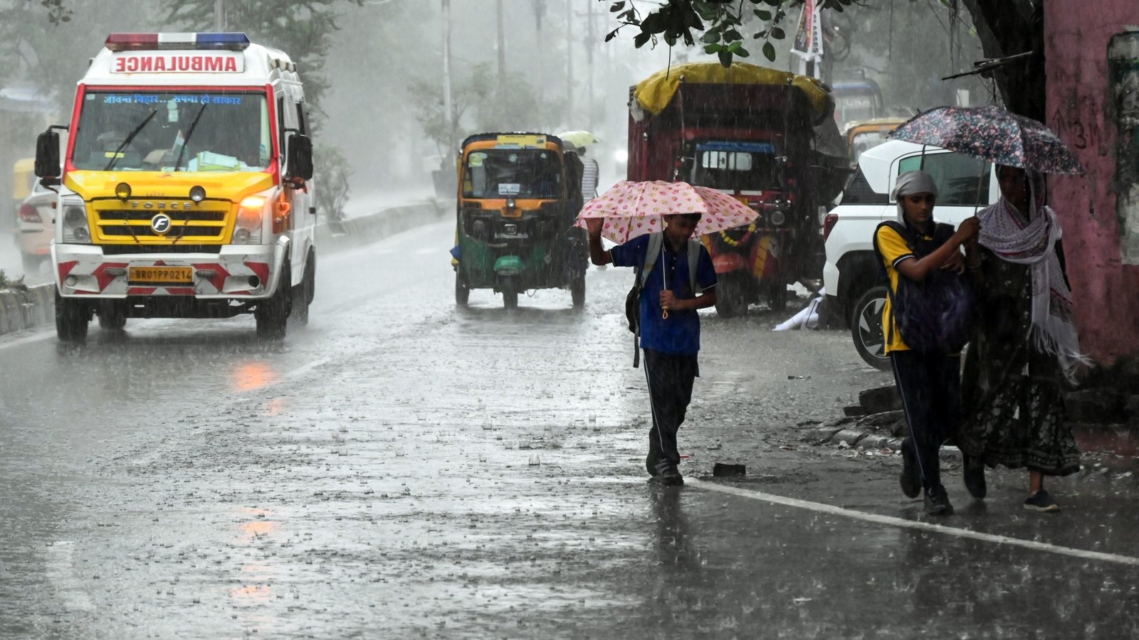 Cyclone Arnab LIVE: Heavy rainfall likely in Andhra, Yanam as storm turns ‘very severe’; schools shut, trains cancelled