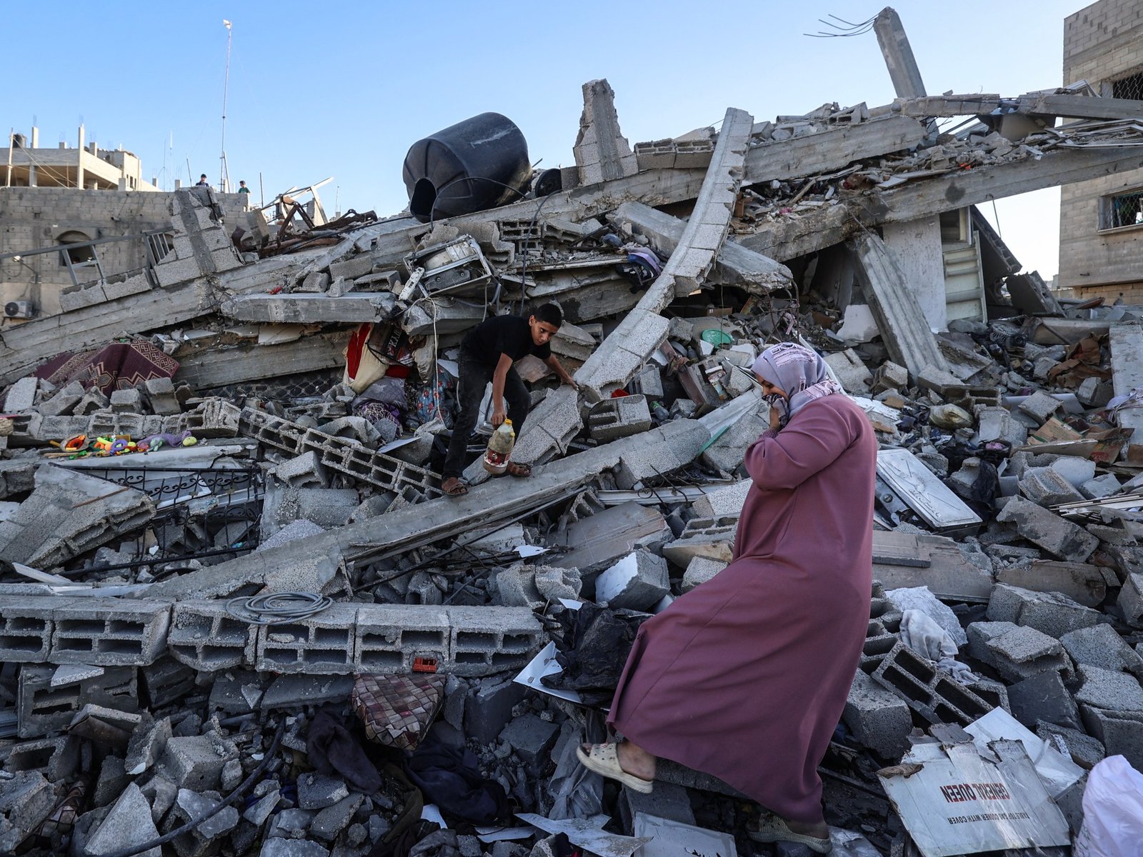 At least four Palestinians killed in Gaza as Israeli attacks continue