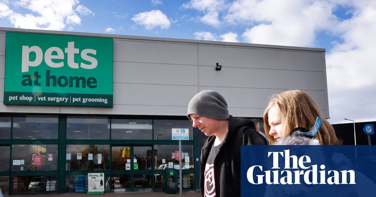 UK consumer confidence falls at fastest rate since Covid as cost of living bites