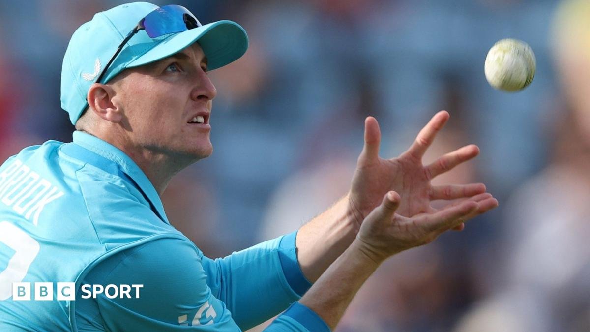 England to play 50-over warm-up in stark Ashes contrast