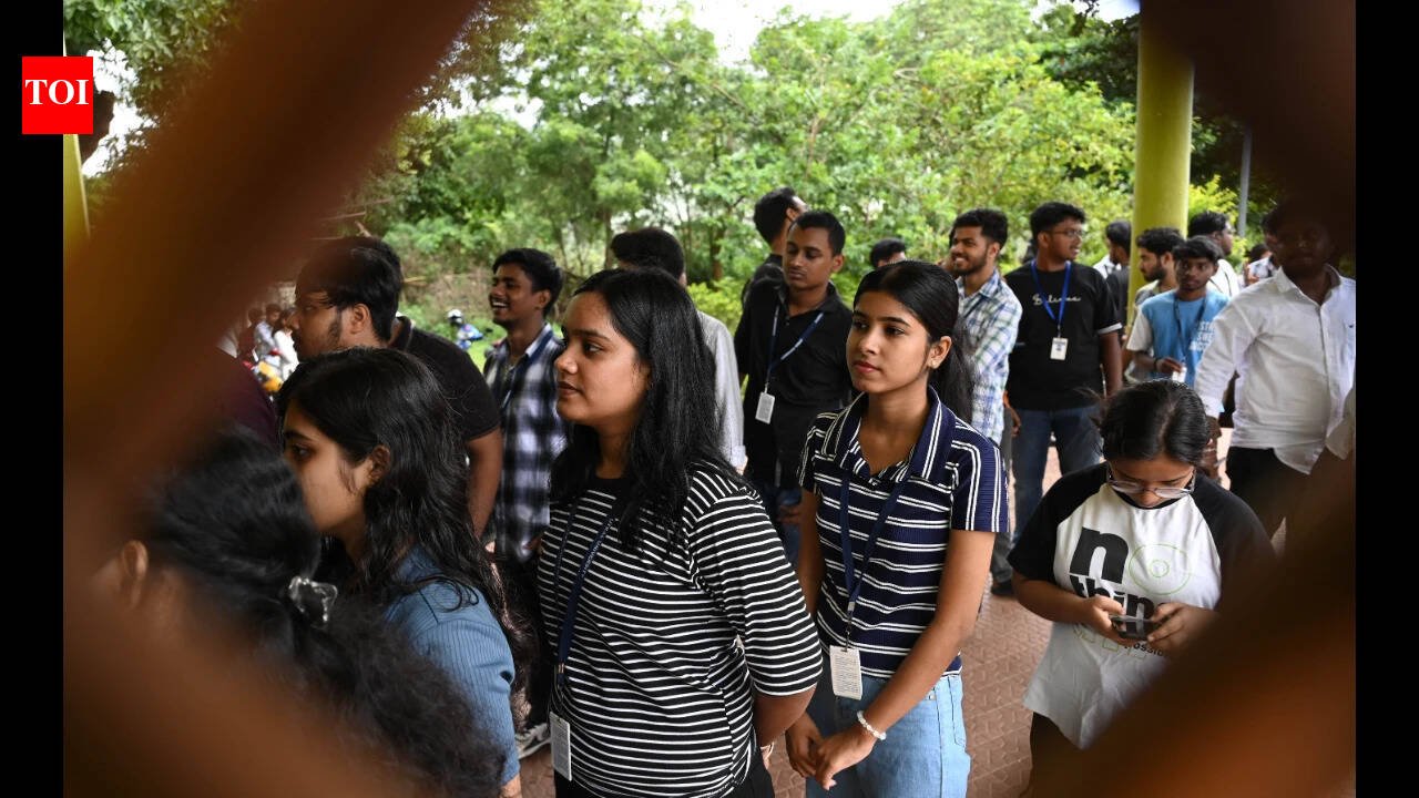 Odisha refunds Rs 69.23 crore in college admission fees to 1.11 lakh students under Gyanodaya scheme: Check details here