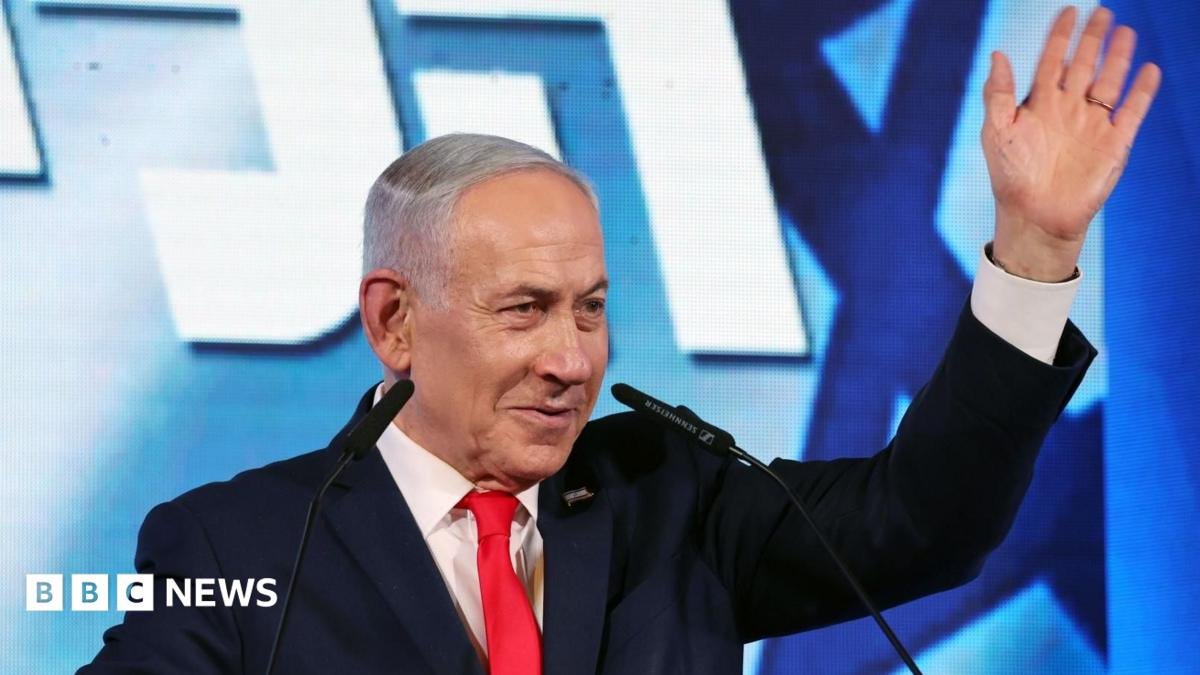 Netanyahu's bloc leading Israel election but short of majority, partial results show