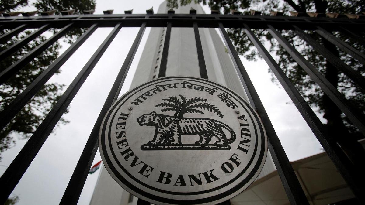 Explained | RBI’s worries about pressure on rupee and measures to curb volatility in forex market