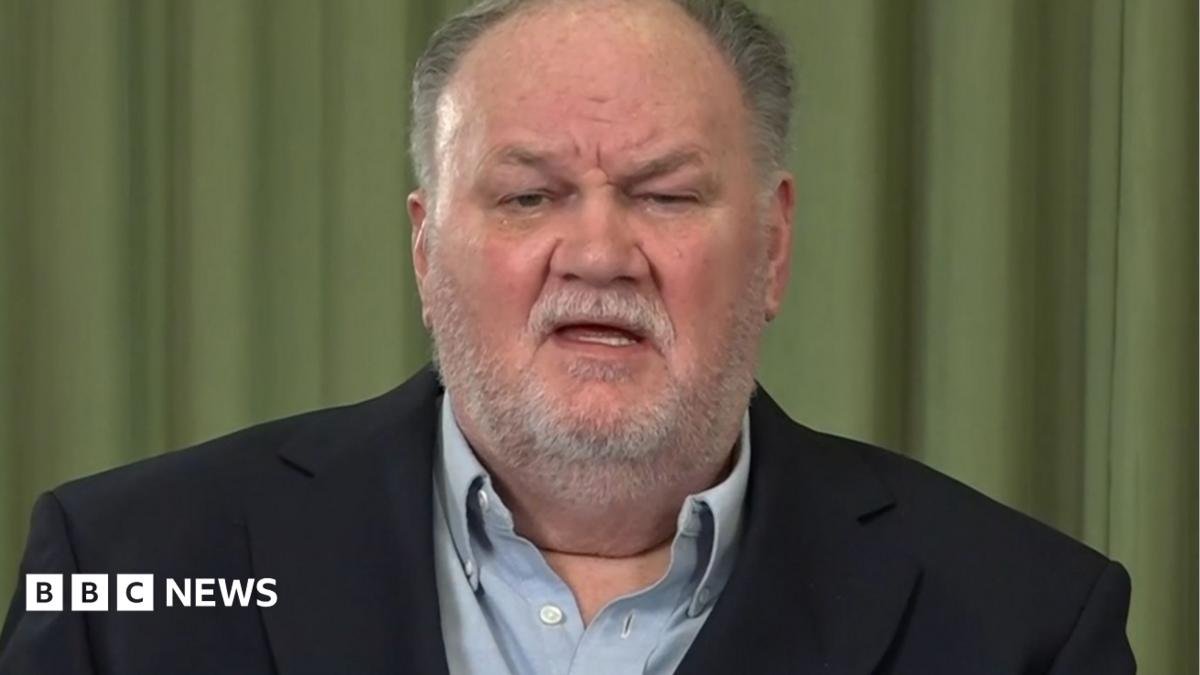 Philippine police obtain warrant to search Thomas Markle's devices