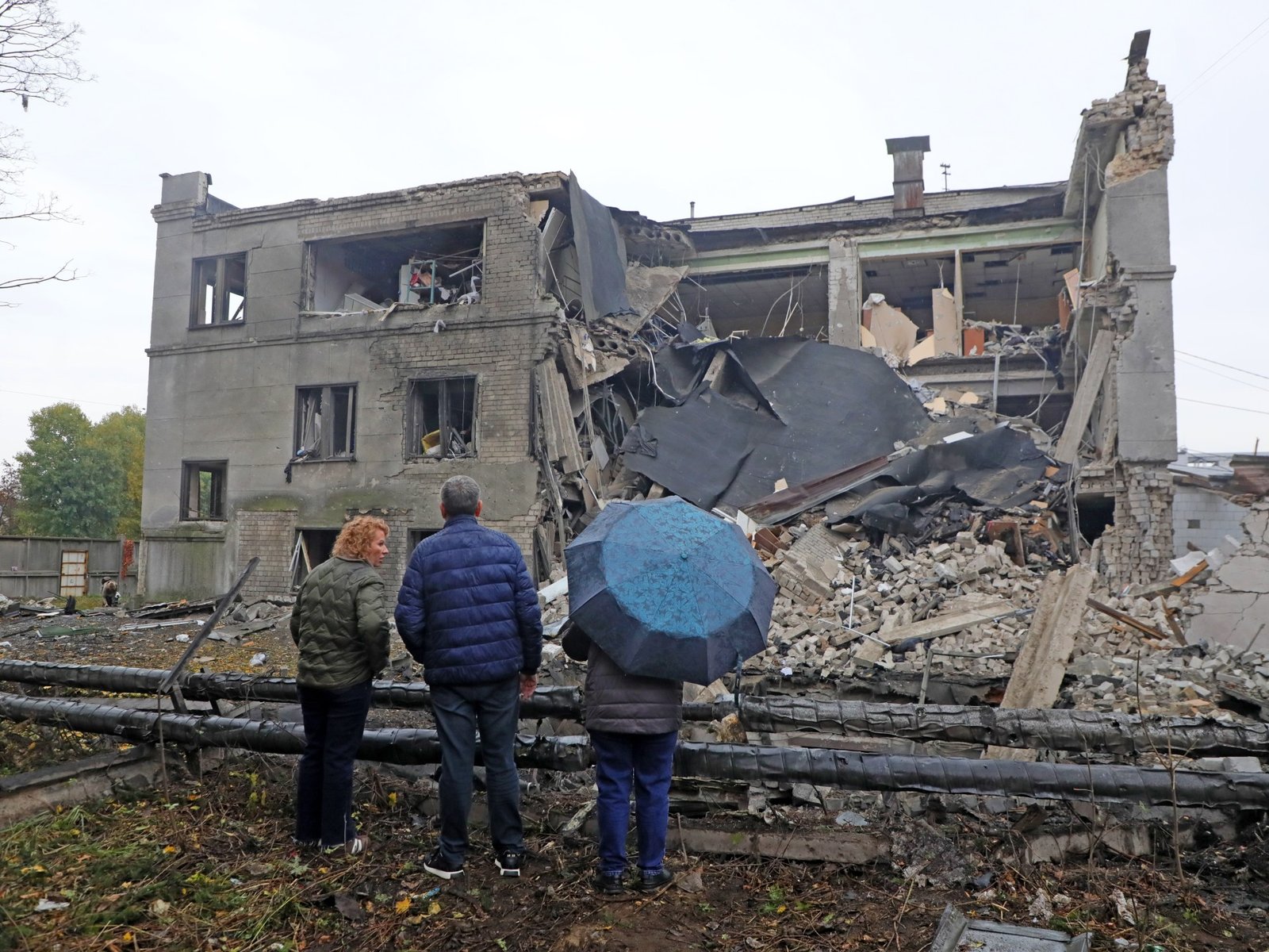 Russia targets Kyiv as Finnish, Norwegian leaders hold rare call with Putin