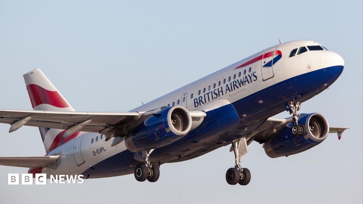 BA flight forced to turn back over cracked window