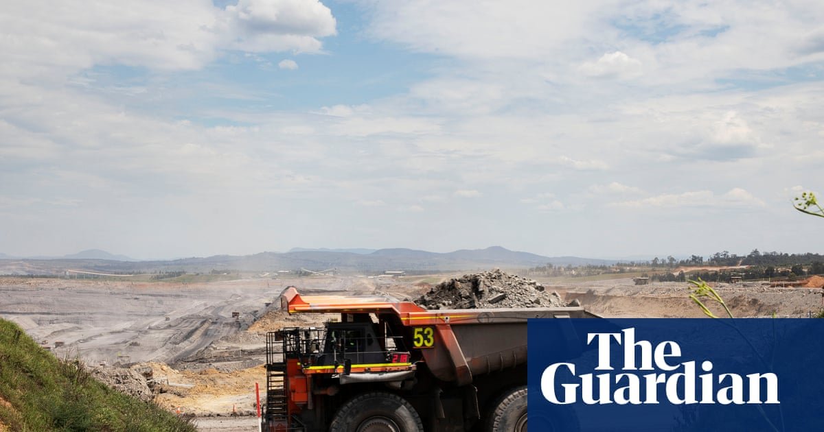 Minns accused of bypassing high court ruling with laws to allow NSW mine to increase coal production by 32%