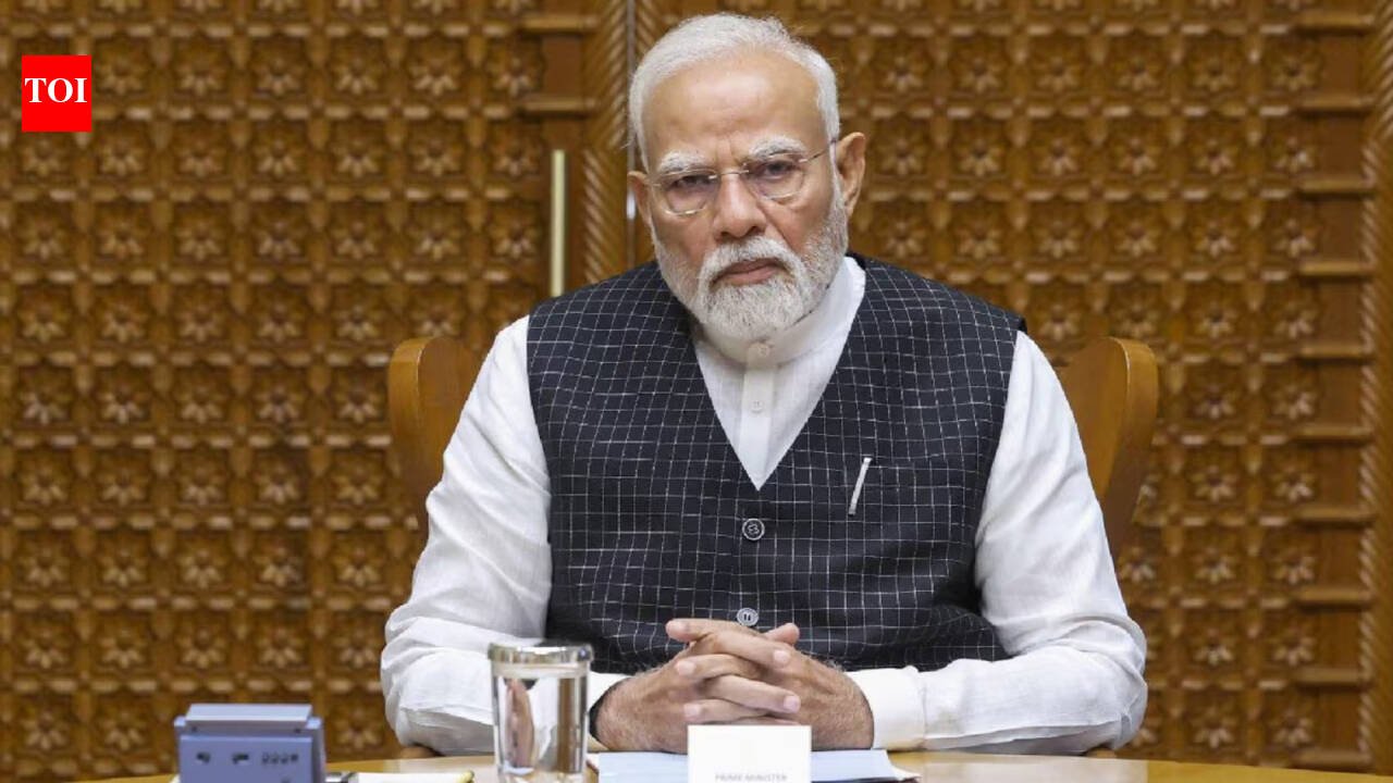 'Thoughts with those who have lost their loved ones': PM Modi on Kolkata stampede