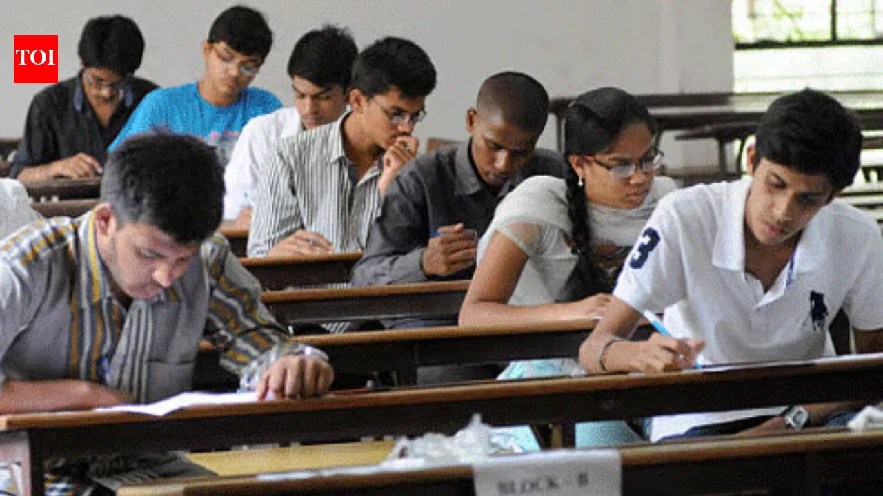 CAT 2026 admit card to be out on November 4 at iimcat.ac.in: Check exam timings, steps to download hall ticket