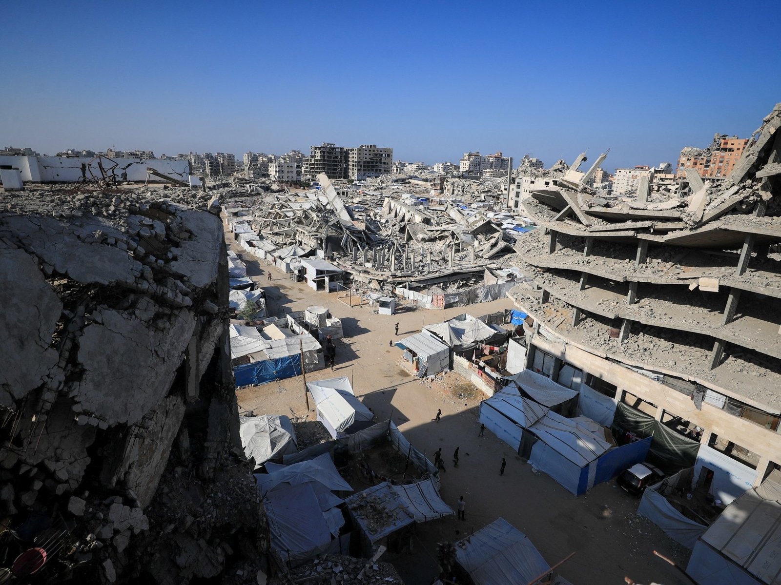 Israeli strikes hit Gaza as Health Ministry urges Rafah opening