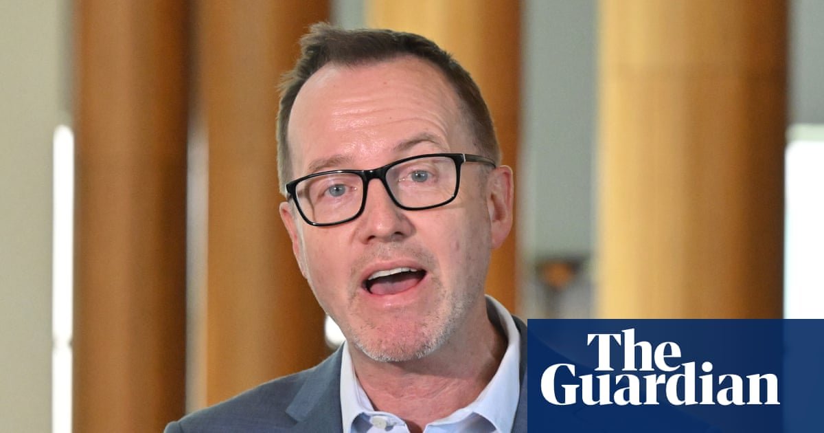 Greens push for human override in aged care assessment after ombudsman’s scathing report into algorithm tool