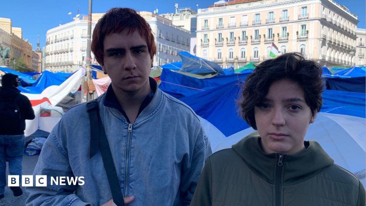 Protesters blame 'vulture funds' for Spain's housing crisis