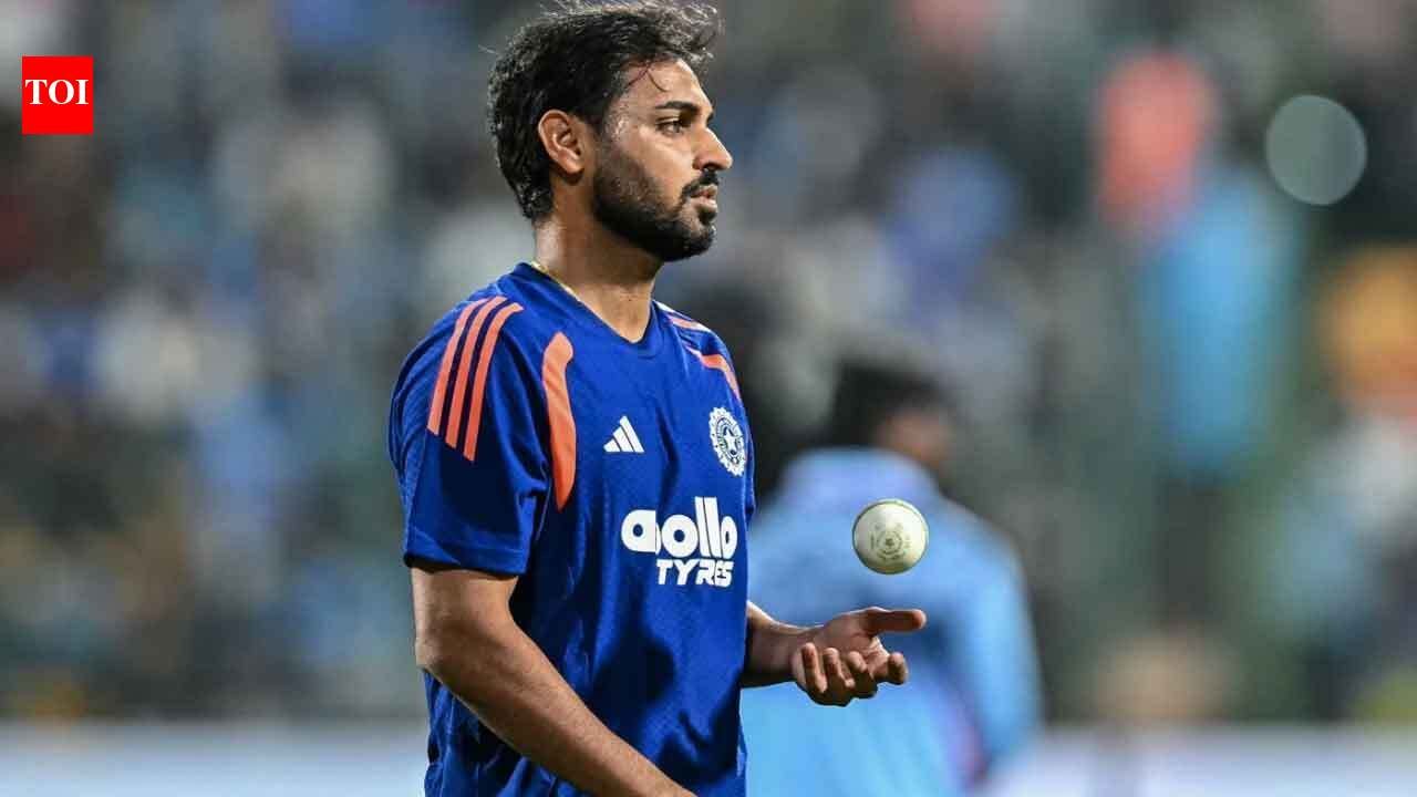 99 runs leaked in 2 T20Is! Bhuvneshwar Kumar gets a message from Morne Morkel