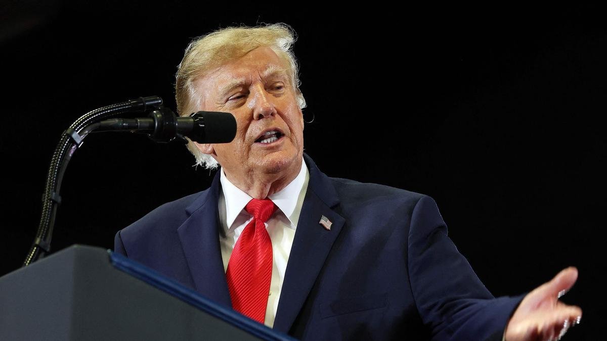 Trump says Iran will be hit ‘very hard’ if it is behind copilot who tried to crash flight to Israel