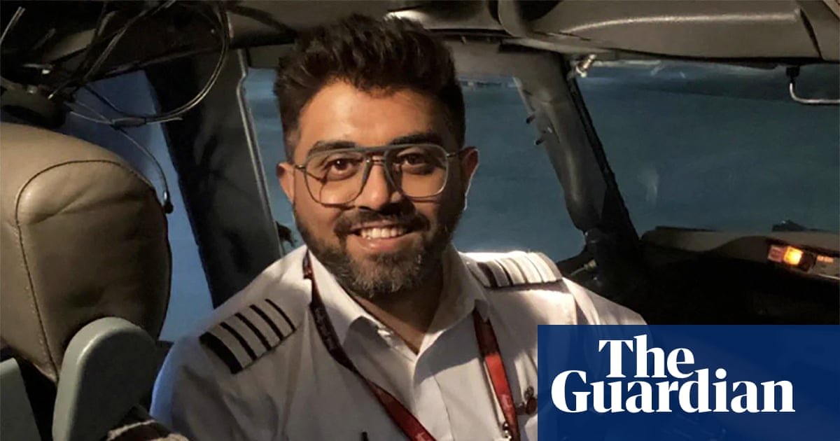 Flydubai captain describes blocking axe blows as co-pilot attacked him