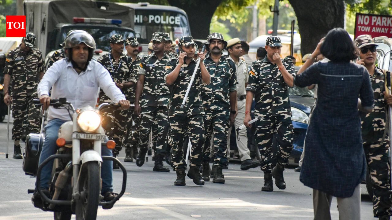 Govt orders internet shutdown within 4-kilometer radius of Janpath–Kartavya Path ahead of anti-CEC protest