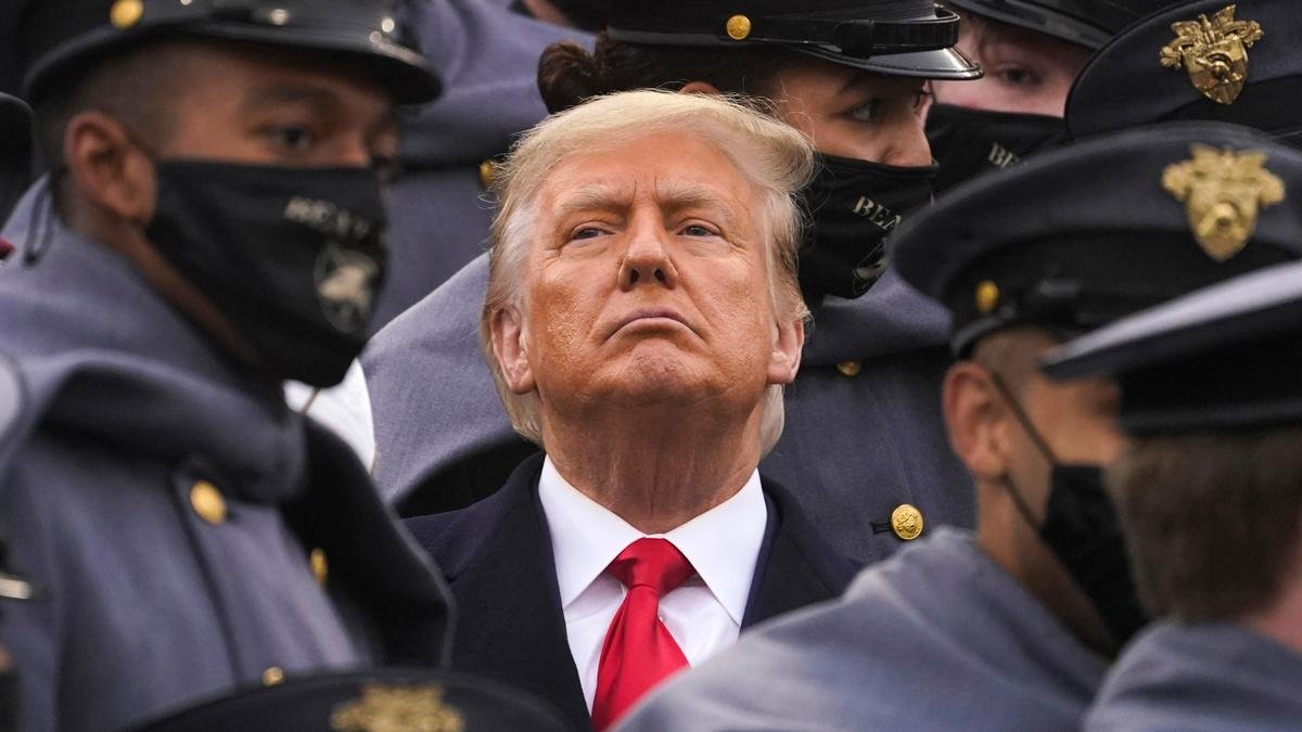 Trump attacks immigrants from Somalia and Haiti while rallying in Ohio for Republican candidates