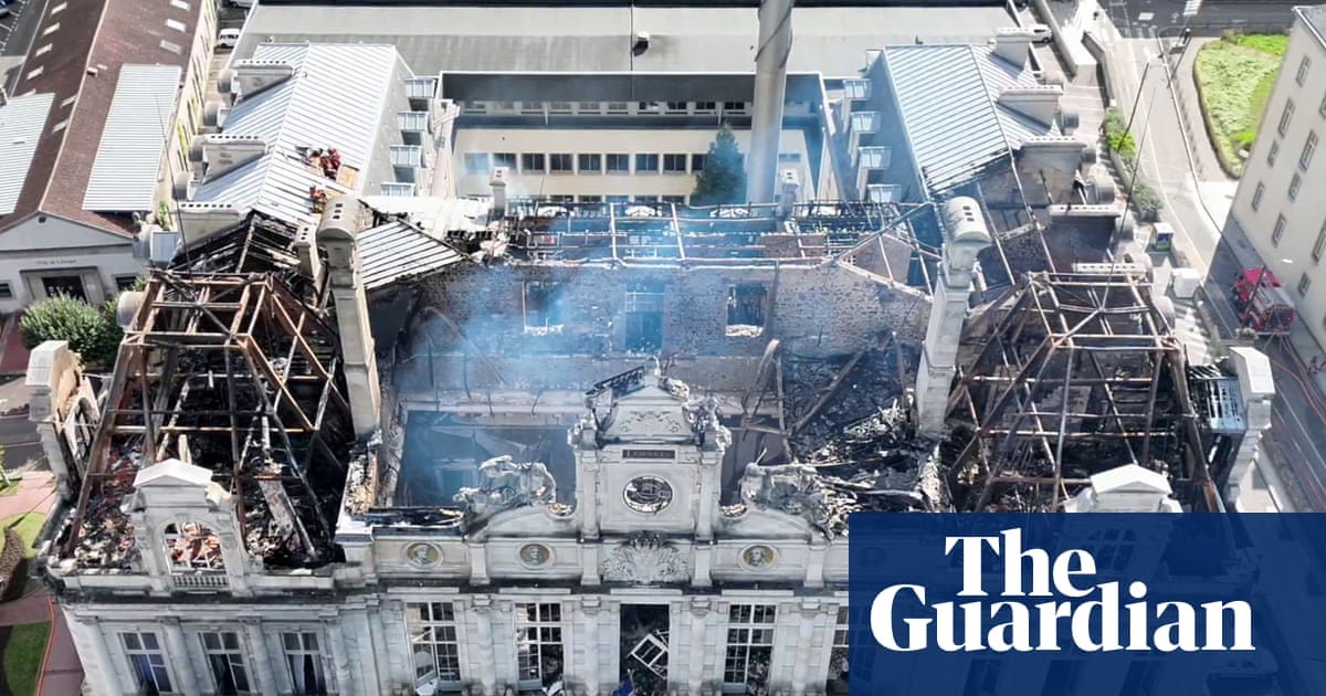 France hit by debt sell-off as protests unnerve investors